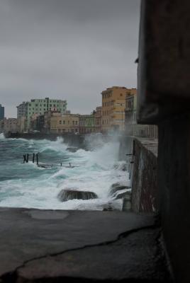 La Habana - maltempo sul Malecon.